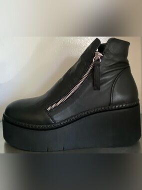 NEW STEVE MADDEN WOMENS LEATHER PLATFORM DOUBLE ZIP BOOTS